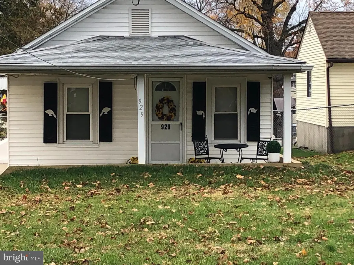 929 Crystle Rd, Aston, PA 19014 - Image #1