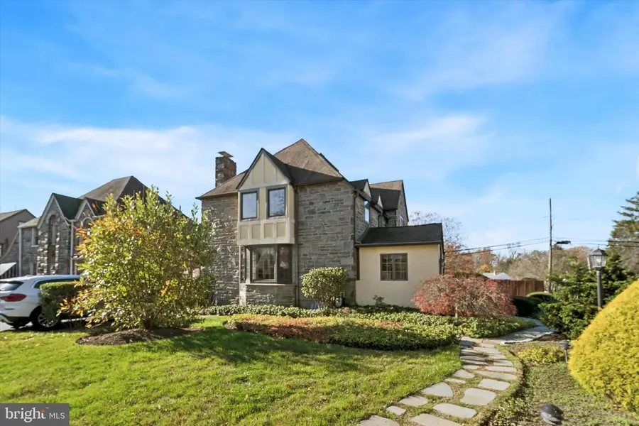 1042 Blythe Ave, Drexel Hill, PA 19026 - Image #2