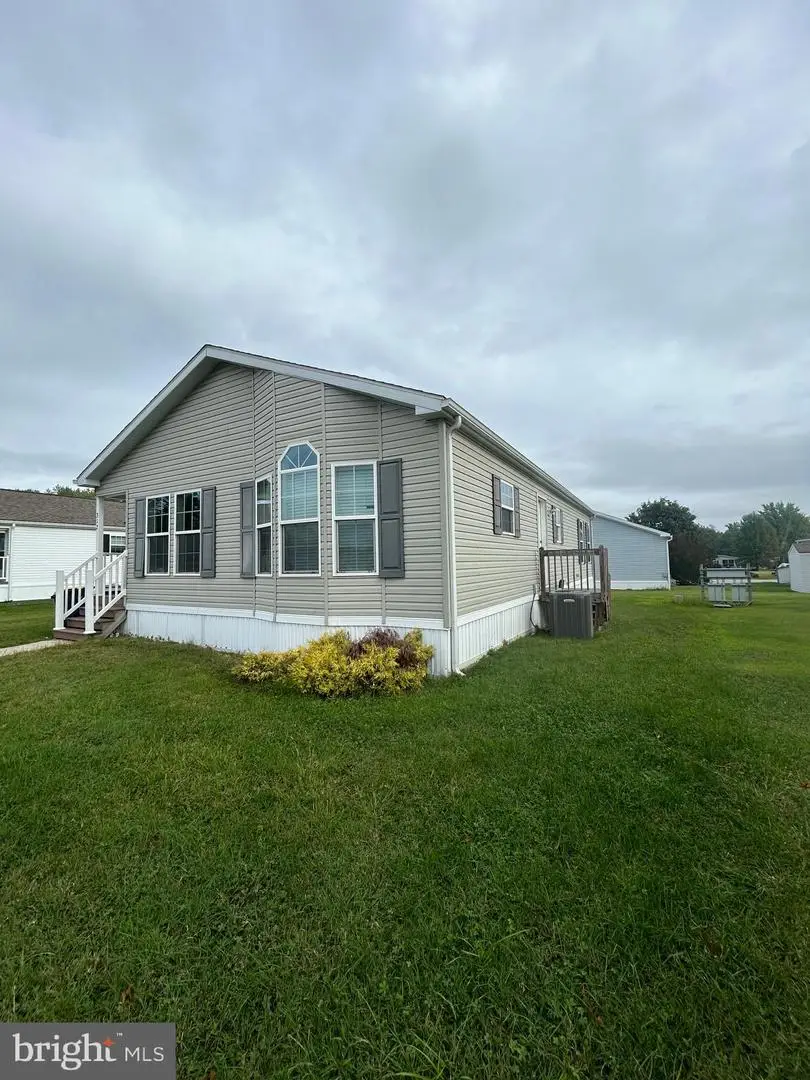 312 Winterset Rd, Garnet Valley, PA 19060 - Image #2