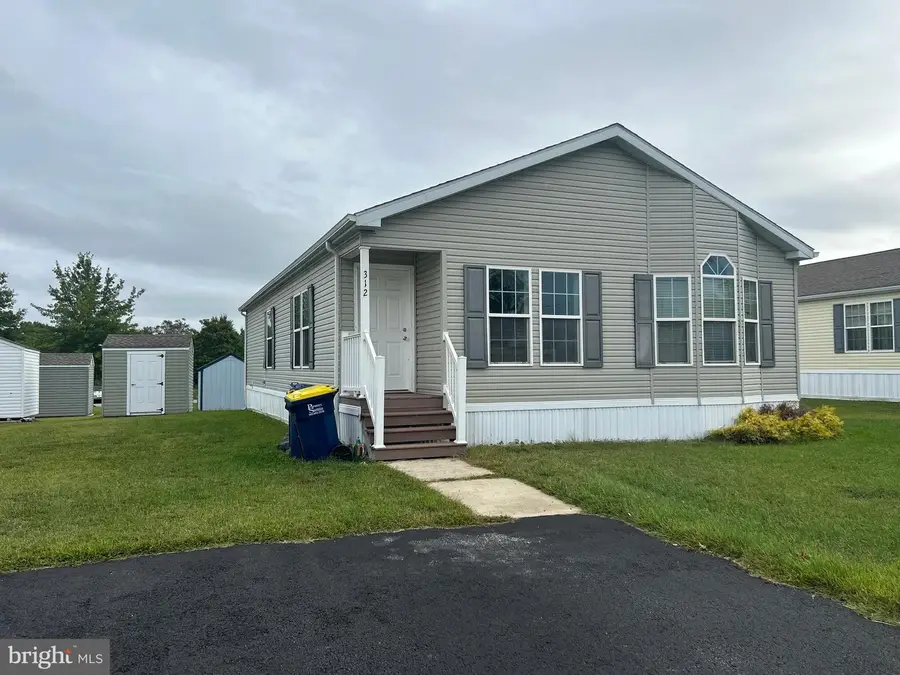 312 Winterset Rd, Garnet Valley, PA 19060 - Image #3