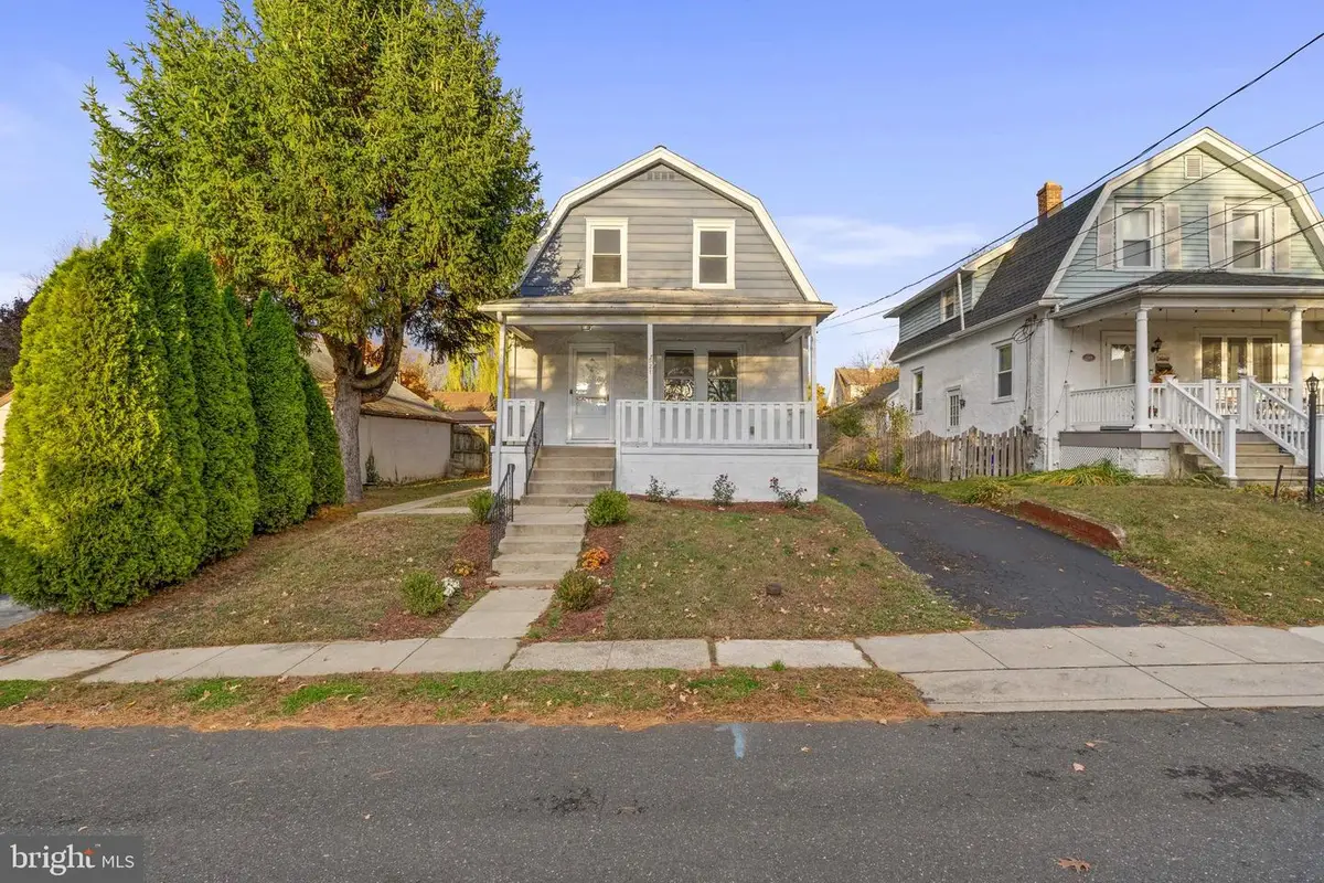 521 Blythe Ave, Drexel Hill, PA 19026 - Image #1