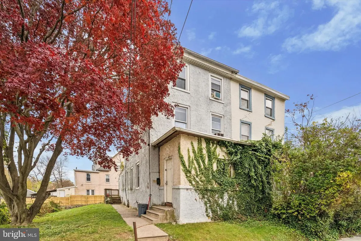 4 Creek Ave, Darby, PA 19023 - Image #1