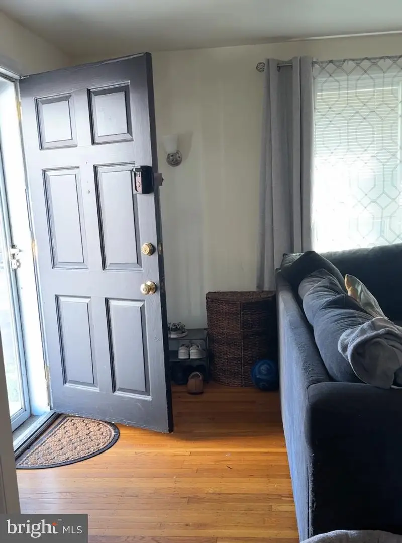 754 Oak View Rd, Ardmore, PA 19003 - Image #2