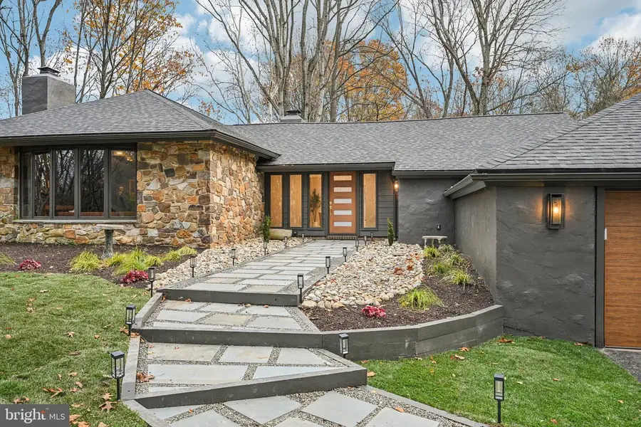 38 Ringfield Rd, Chadds Ford, PA 19317 - Image #2