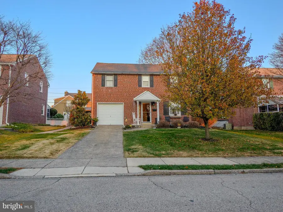 921 Addingham Ave, Drexel Hill, PA 19026 - Image #2