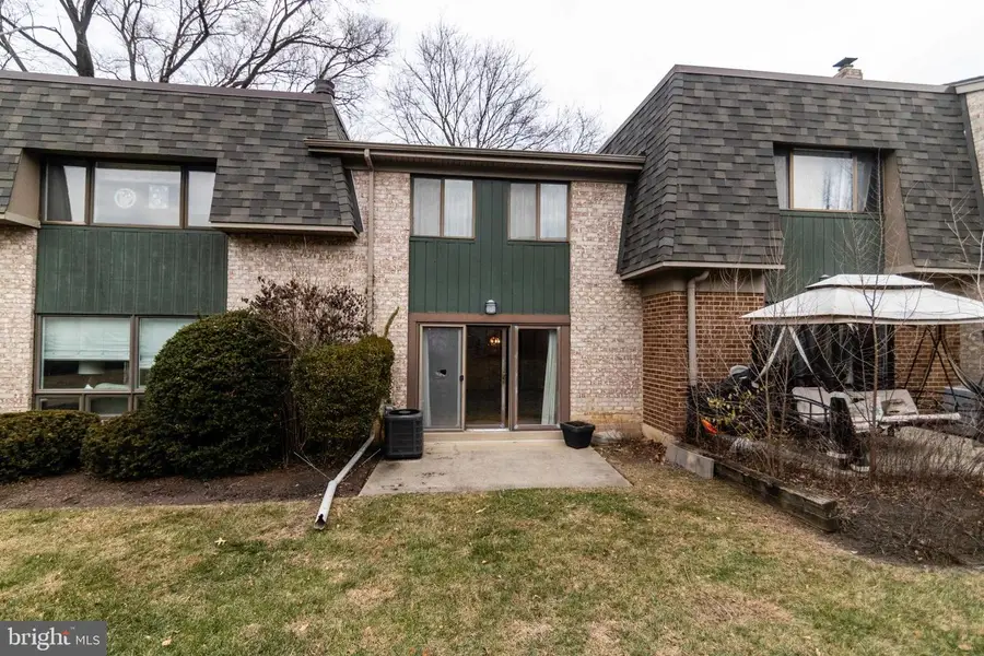 987 Putnam Blvd, Wallingford, PA 19086 - Image #2