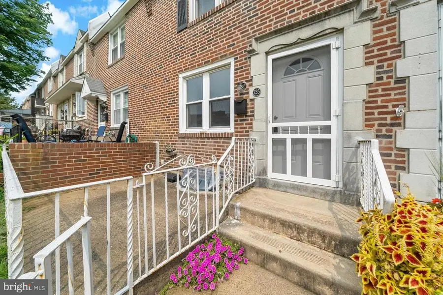 235 W Wyncliffe Ave, Clifton Heights, PA 19018 - Image #3