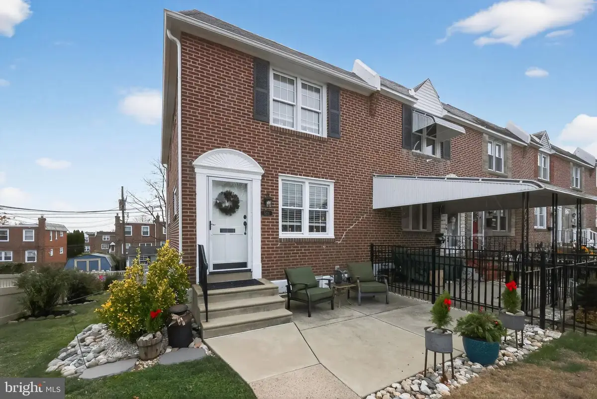 5201 Whitehall Dr, Clifton Heights, PA 19018 - Image #1
