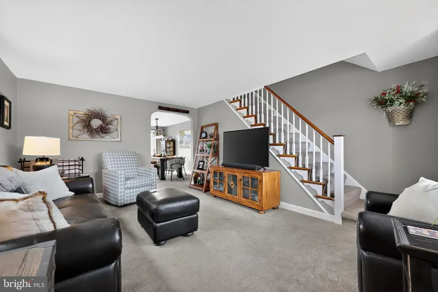 5201 Whitehall Dr, Clifton Heights, PA 19018 - Image #3