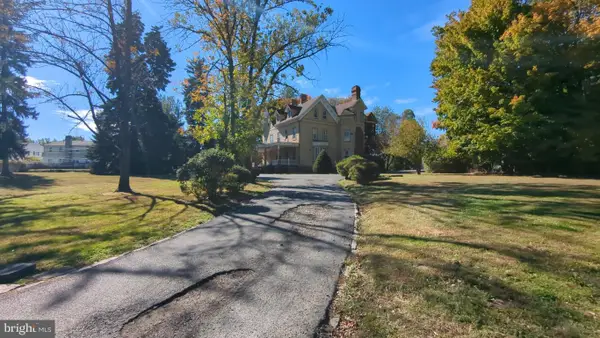 900 Main, BROOKHAVEN, PA 19015