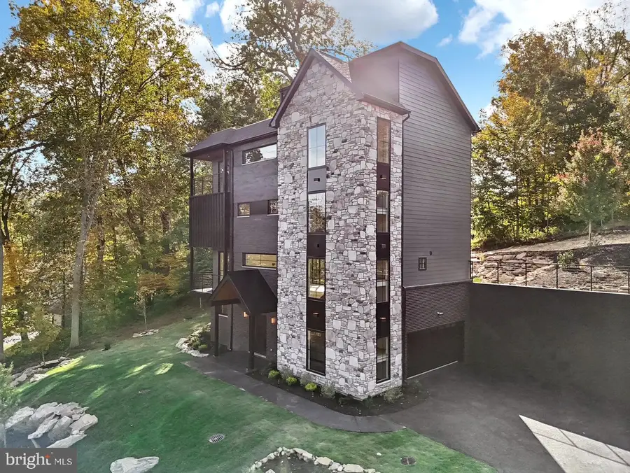 12 Langton Ln, Newtown Square, PA 19073 - Image #2