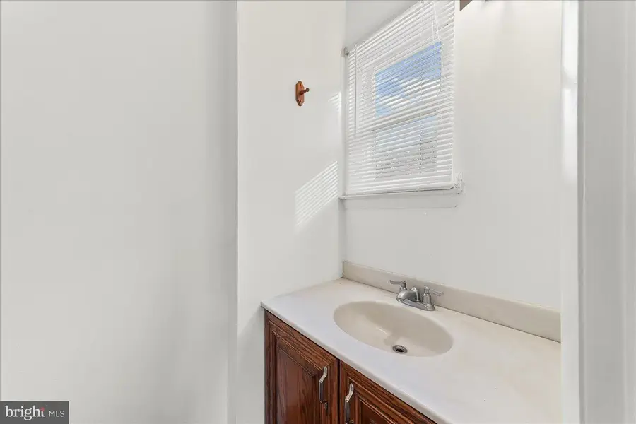 183 Bishop Dr, Aston, PA 19014 - Image #3