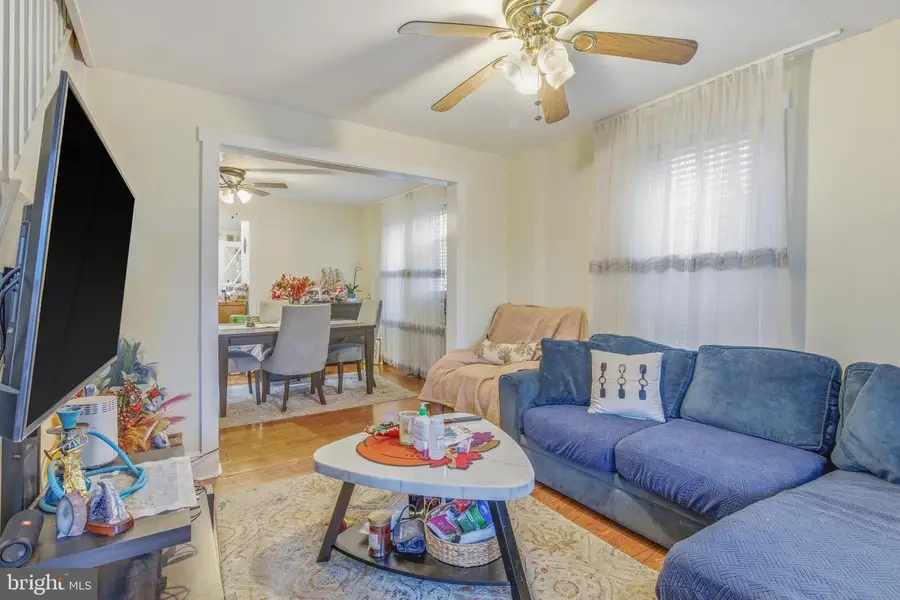 810 Pleasant Ave, Upper Chichester, PA 19061 - Image #3