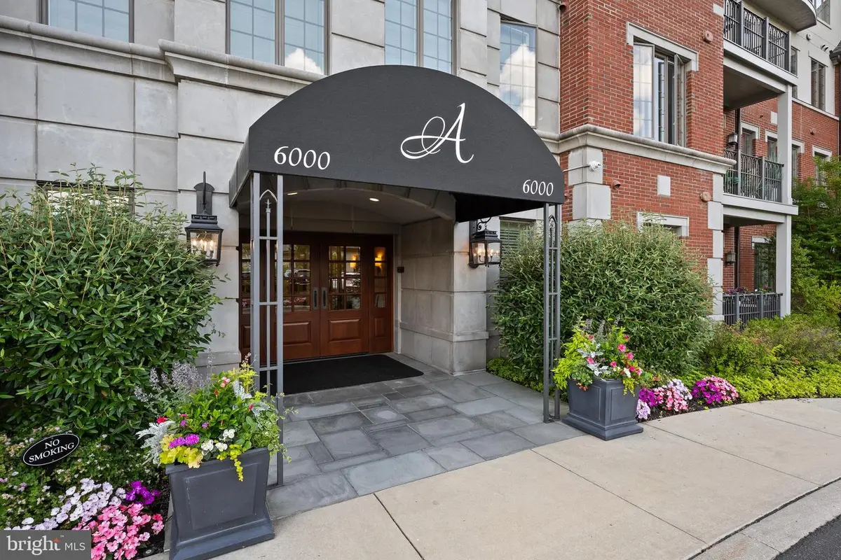 6205 Parkview Dr, Haverford, PA 19041 - #1