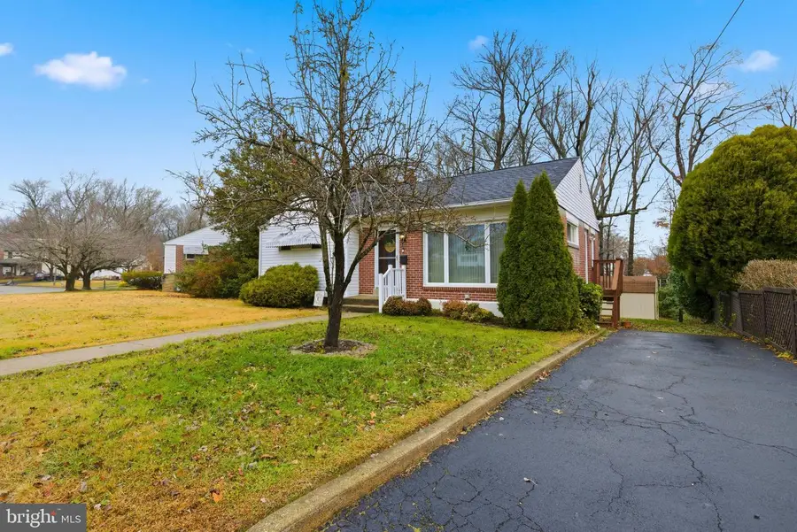 916 Brooke Ave, Morton, PA 19070 - Image #2