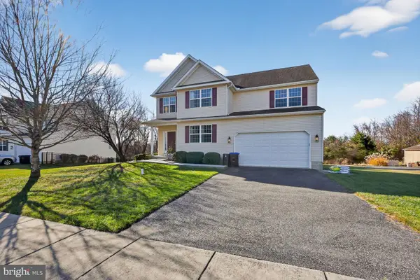 4104 Kates Gln, ASTON, PA 19014