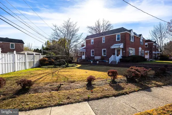 332 Holland St, CRUM LYNNE, PA 19022