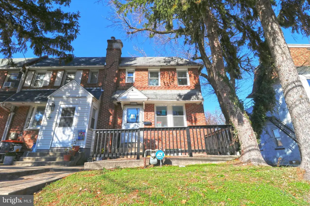 222 E 24th St, Chester, PA 19013 - Image #1