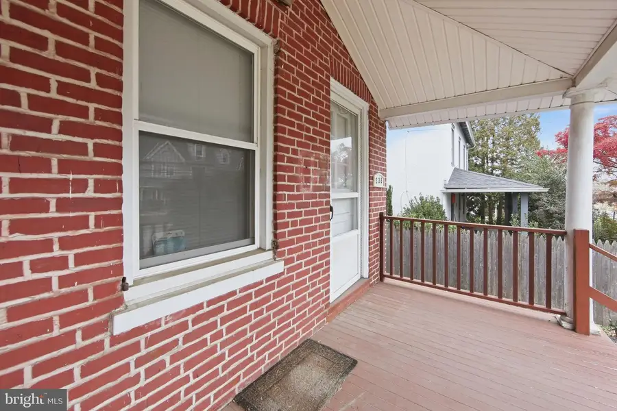 238 Highland Ave, Wayne, PA 19087 - Image #2