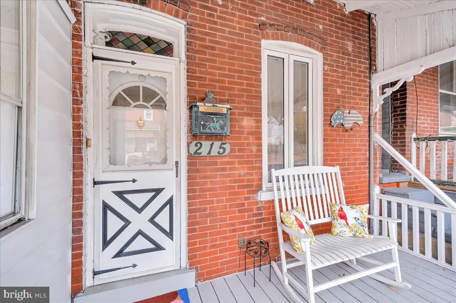 215 8th St, Brookhaven, PA 19015 - Image #3