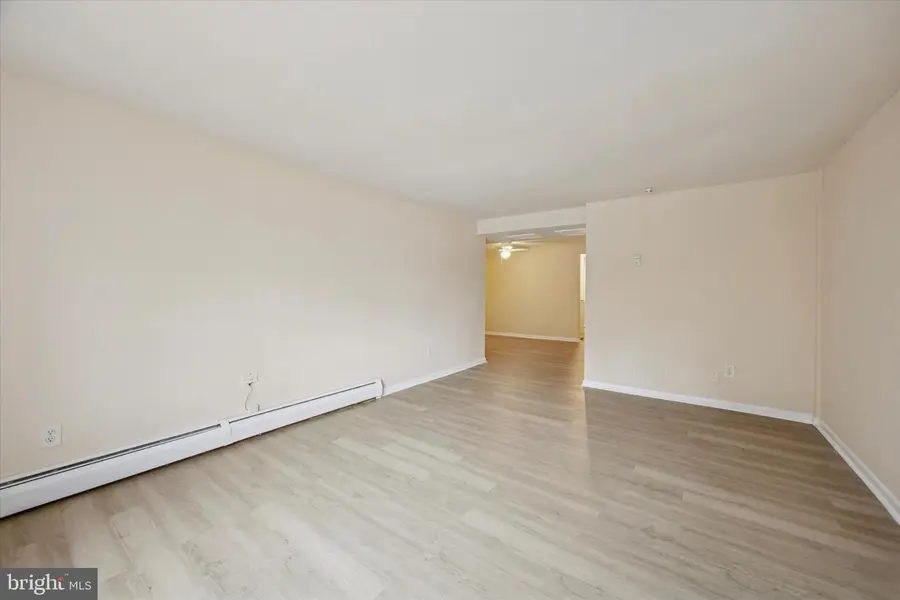 100 E Glenolden Ave #d-14, Glenolden, PA 19036 - Image #3