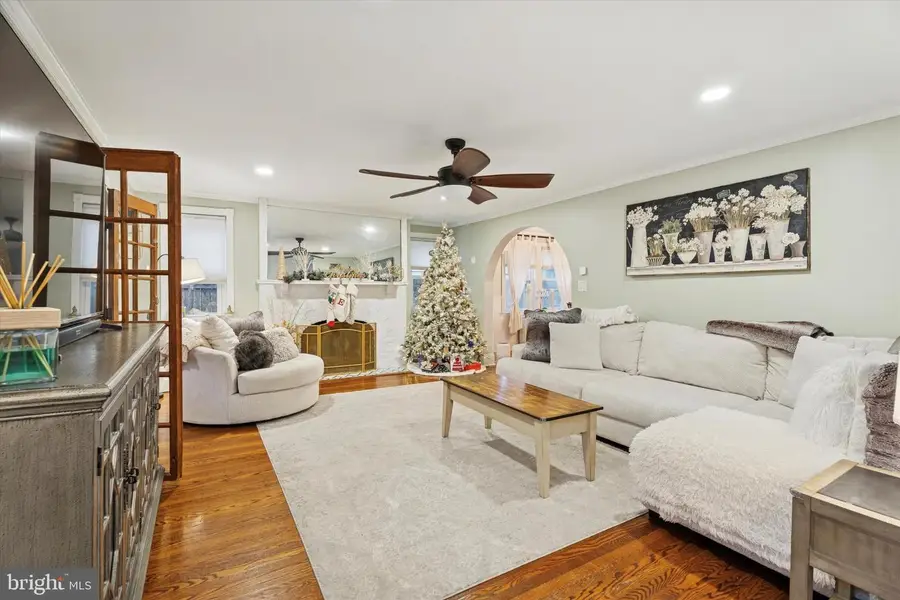 920 Alexander Ave, Drexel Hill, PA 19026 - Image #2