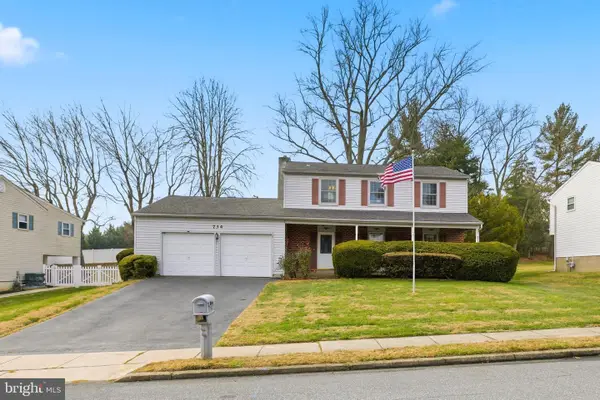 734 Burdett Dr, UPPER CHICHESTER, PA 19014