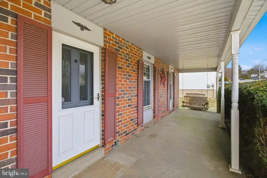 734 Burdett Dr, Upper Chichester, PA 19014 - Image #2