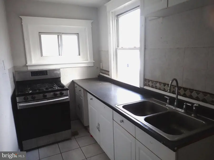 405 Hazel Ave, Lansdowne, PA 19050 - #2