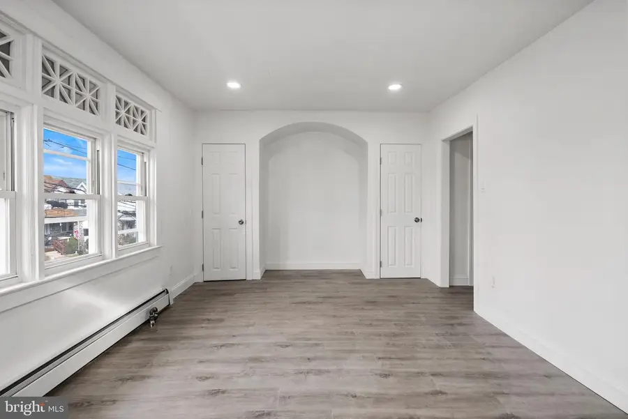 25 N Pennock Ave, Upper Darby, PA 19082 - Image #2