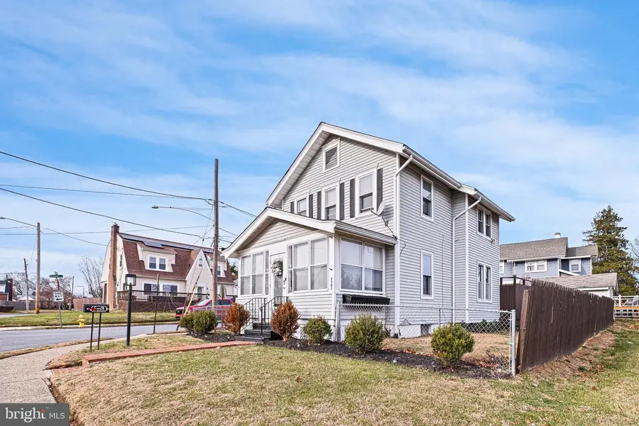 2901 Arlington Ave, Brookhaven, PA 19015 - Image #2