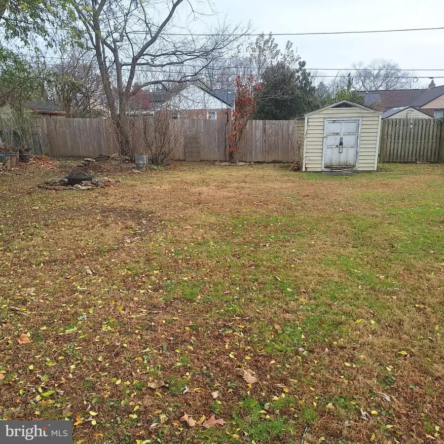 413 Trenton Ct, Wallingford, PA 19086 - Image #2