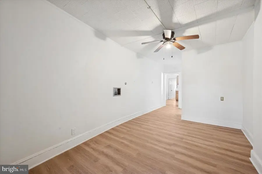 77 N Keystone Ave, Upper Darby, PA 19082 - Image #2