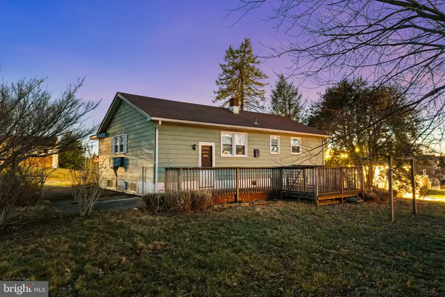 3723 Ridgewood Ln, Brookhaven, PA 19015 - Image #2