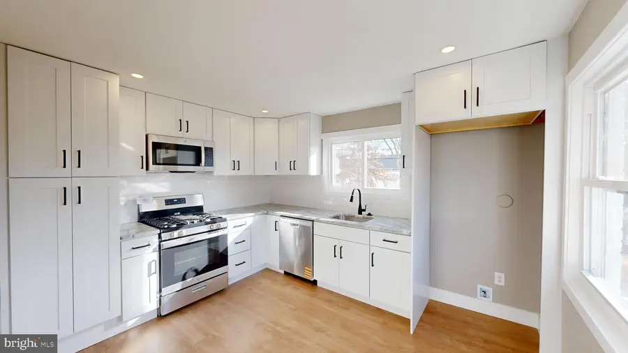 1038 Platt Ave, Folsom, PA 19033 - Image #2