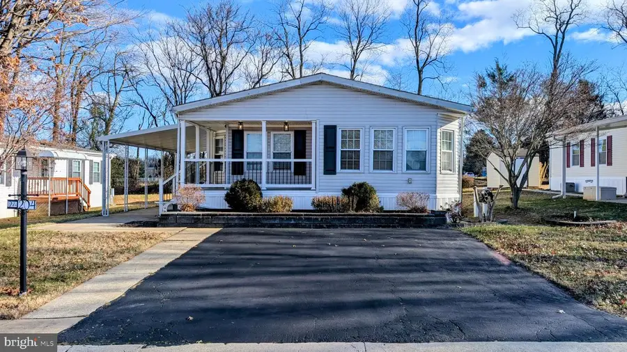 204 Horseshoe Dr, Garnet Valley, PA 19060 - Image #2