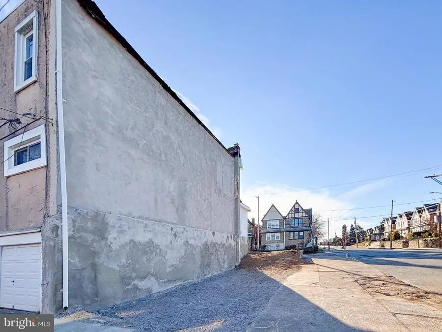 725 Fern St, Lansdowne, PA 19050 - Image #2