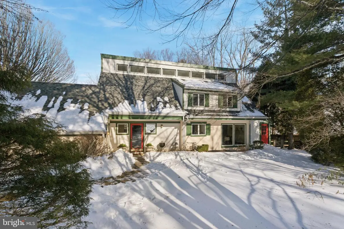 201 Rawles Run Ln, Bryn Mawr, PA 19010 - #1