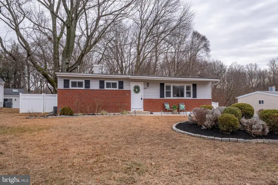 3999 Riviera Rd, Upper Chichester, PA 19061 - Image #2