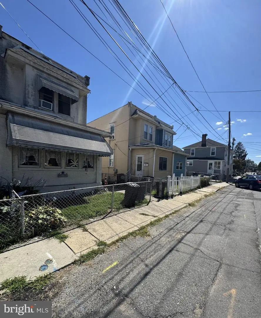 217 Harvey Ave, Marcus Hook, PA 19061 - Image #2