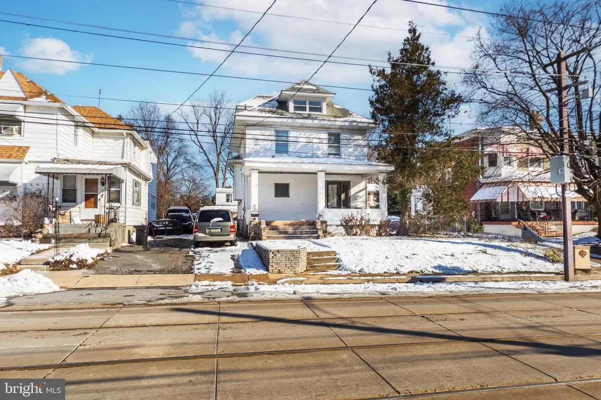 33 S Woodlawn Ave, Aldan, PA 19018 - Image #1