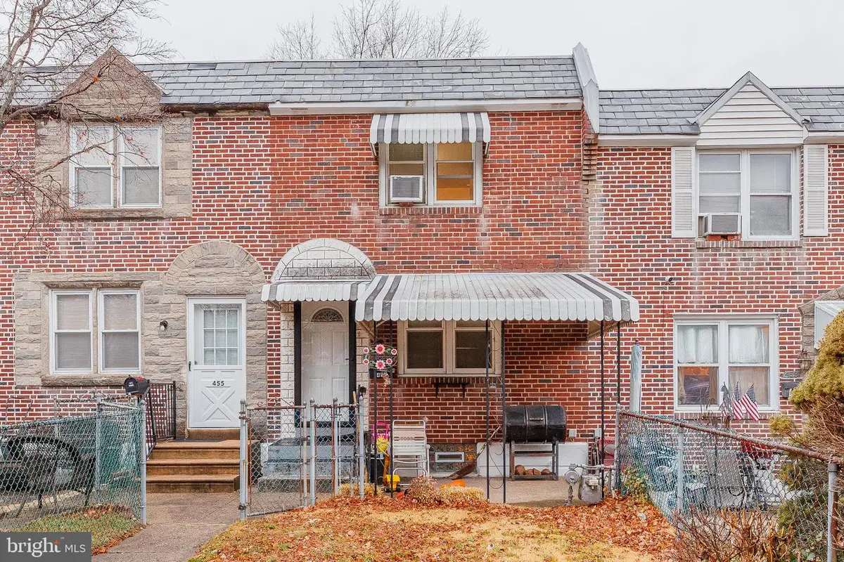 457 Westmont Dr, Collingdale, PA 19023 - Image #1