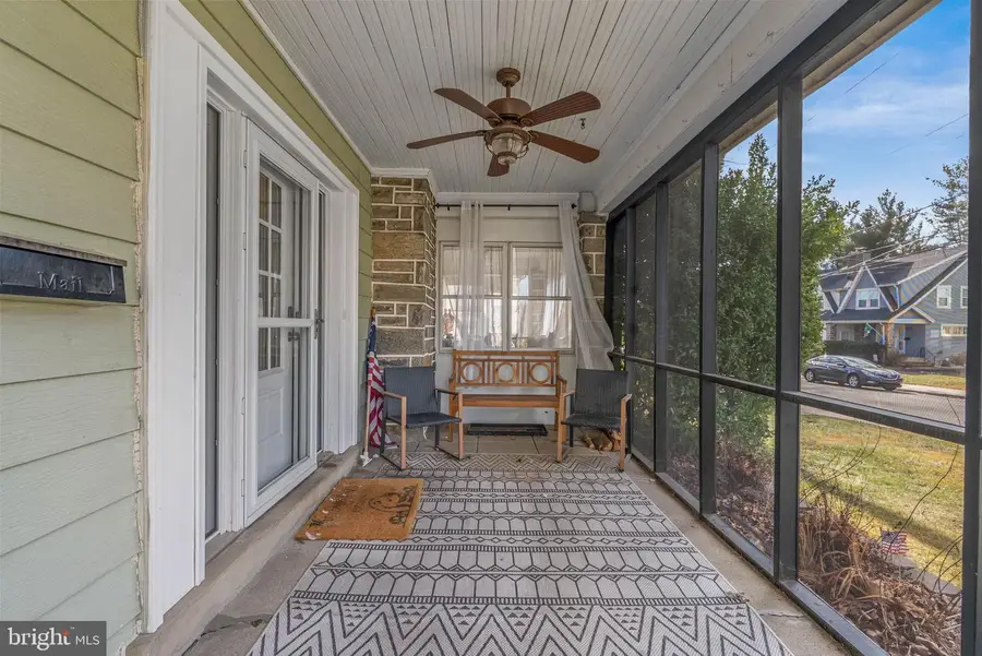 637 Country Club Ln, Havertown, PA 19083 - Image #3