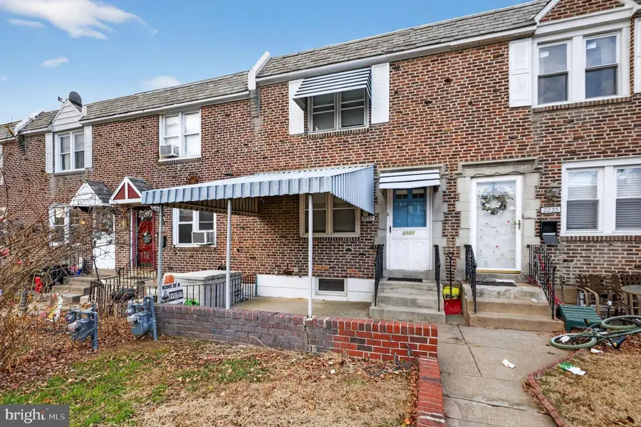 2237 S Harwood Ave, Upper Darby, PA 19082 - Image #2