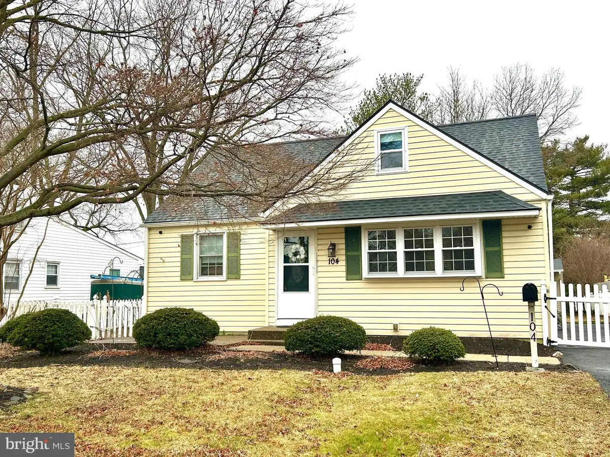 104 School House Ln, Brookhaven, PA 19015 - #1