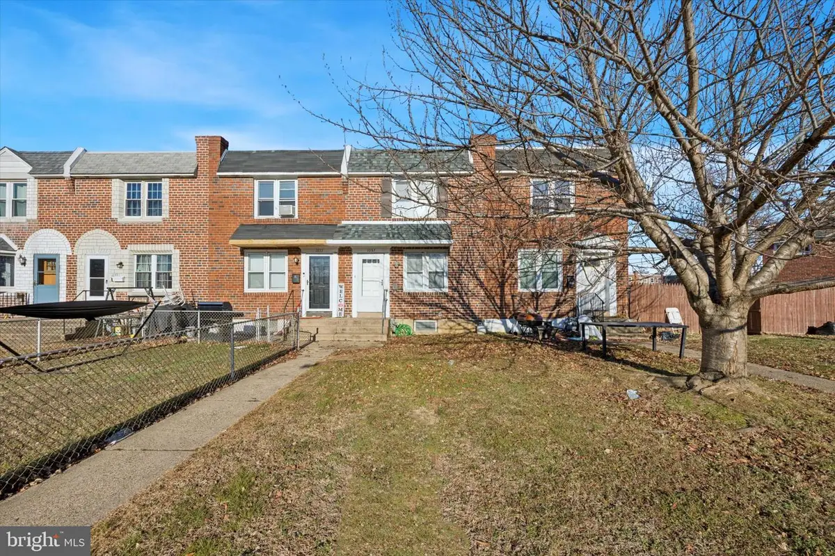 1037 Taylor Dr, Folcroft, PA 19032 - Image #1