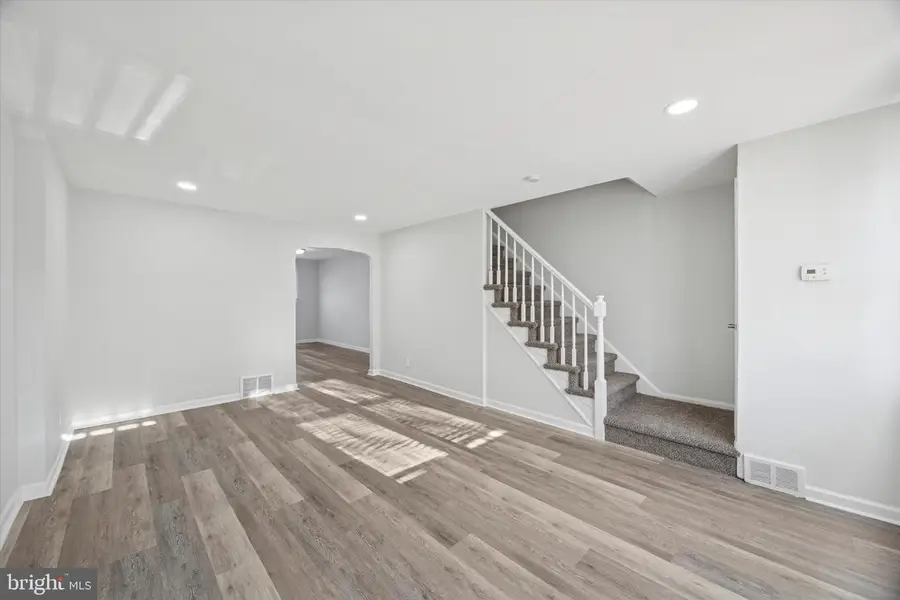 1037 Taylor Dr, Folcroft, PA 19032 - Image #3