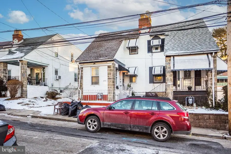 213 Heather Rd, Upper Darby, PA 19082 - Image #2