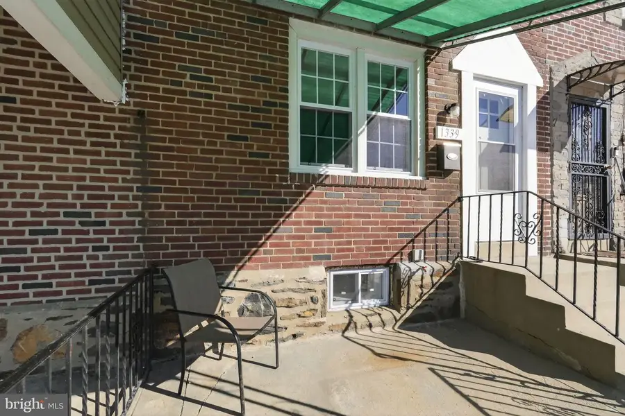 1339 Park Ln, Darby, PA 19023 - Image #2