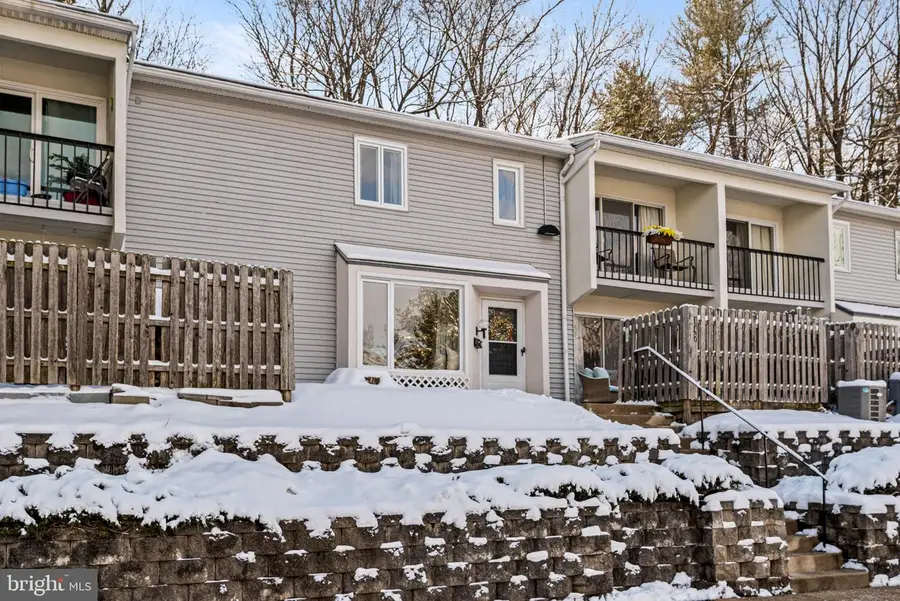 147 W Kenilworth Cir, Newtown Square, PA 19073 - Image #2